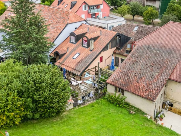 Immeuble mixte à Agiez 7