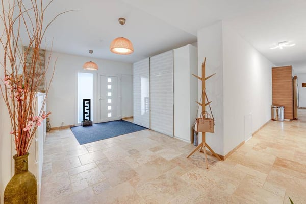 Immeuble locatif à Villars-Burquin 9