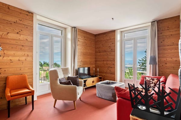 Un véritable art de vivre, entre intimité d'un appartement et confort d'un établissement renommé. 4