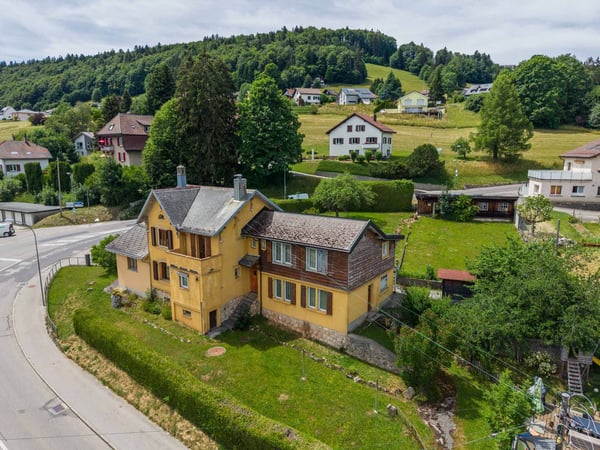 Maison locative avec 2 logements et une grande parcelle 1