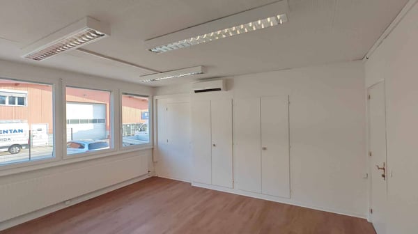 Nouvelle opportunité  Surface tertiaire flexible de 180 m²  Divisible dès 90 m² 8