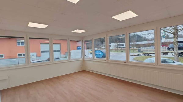 Nouvelle opportunité  Surface tertiaire flexible de 180 m²  Divisible dès 90 m² 7