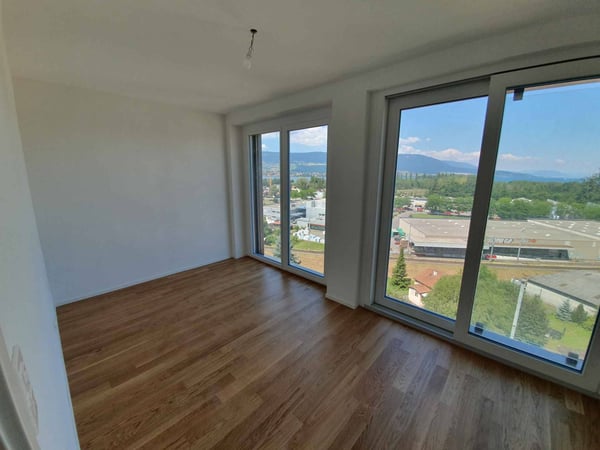 Très bel appartement au 9ème étage avec vue sur le lac de Neuchâtel et le Jura 8