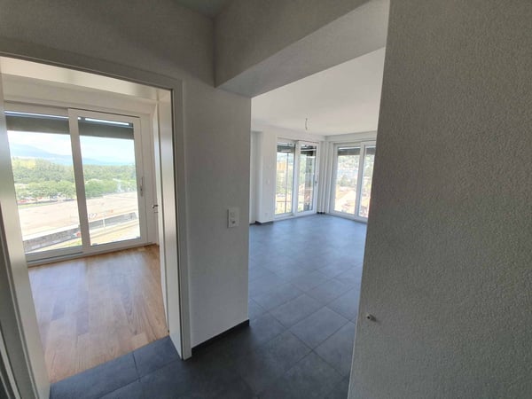 Très bel appartement au 9ème étage avec vue sur le lac de Neuchâtel et le Jura 3