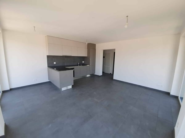 Très bel appartement au 9ème étage avec vue sur le lac de Neuchâtel et le Jura 5