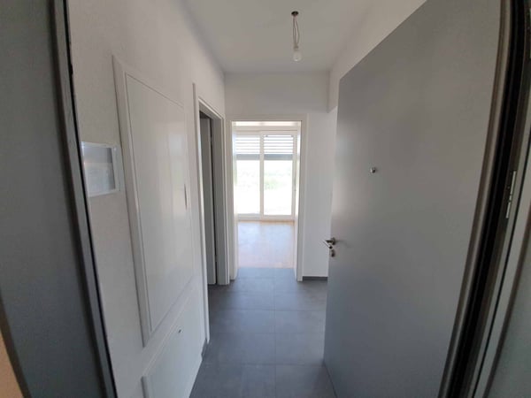 Très bel appartement au 9ème étage avec vue sur le lac de Neuchâtel et le Jura 2