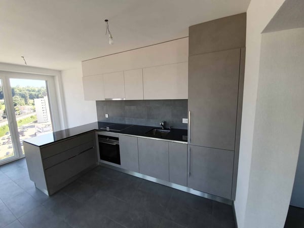 Très bel appartement au 9ème étage avec vue sur le lac de Neuchâtel et le Jura 6