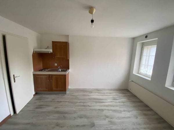 Studio de 15 m2 au centre du village d'Agiez (2352) 5