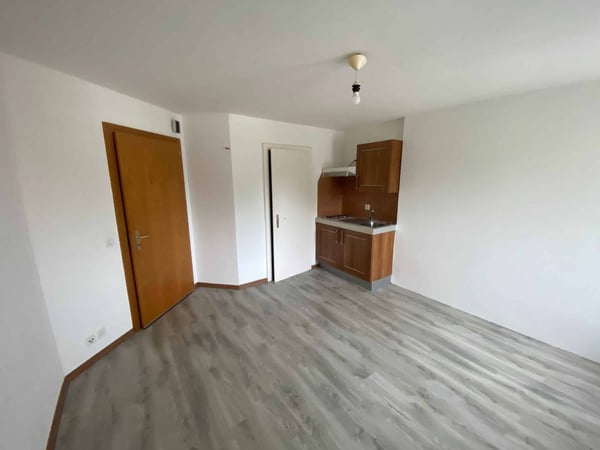 Studio de 15 m2 au centre du village d'Agiez (2352) 2