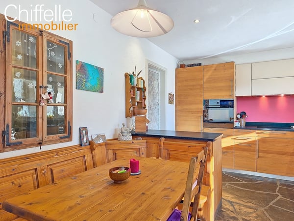 Immeuble résidentiel de 3 logements avec grand jardin 5