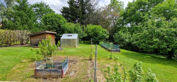 Immeuble résidentiel de 3 logements avec grand jardin 12