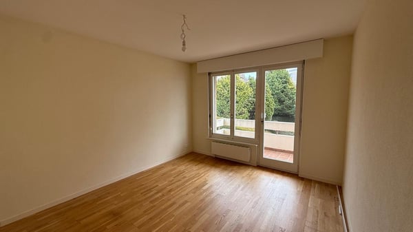 Magnifique appartement de 6 pièces rénové à Lutry 13