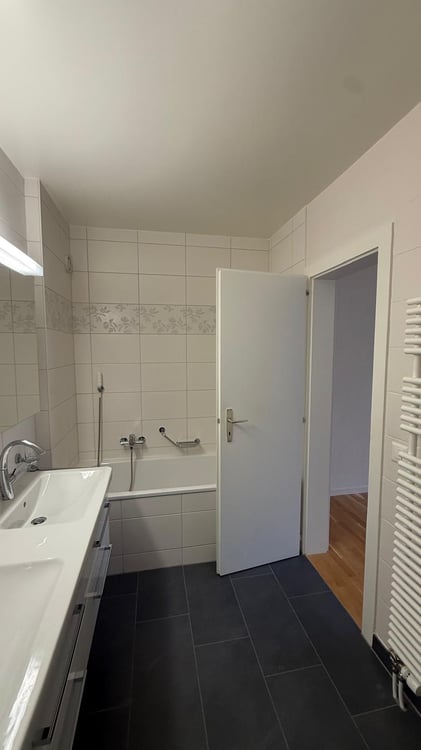 Magnifique appartement de 6 pièces rénové à Lutry 9