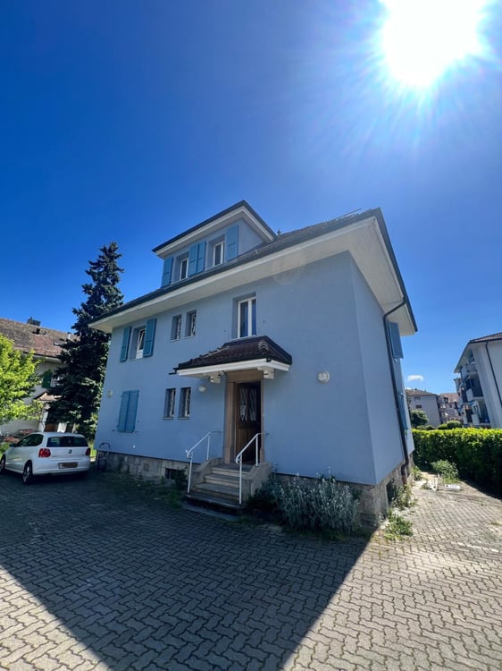 Garage box à louer à Bussigny