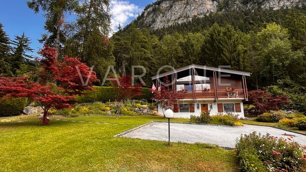 Charmant Chalet à Briey/Chalais  Un véritable Havre de Paix