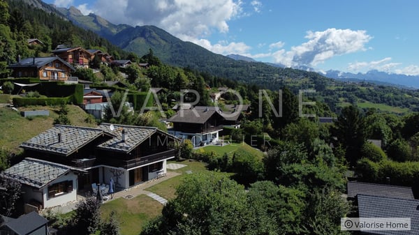 À vendre - Chalet de charme de 6 pièces avec piscine à Savièse