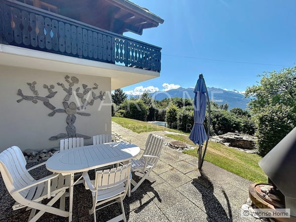 À vendre - Chalet de charme de 6 pièces avec piscine à Savièse 12