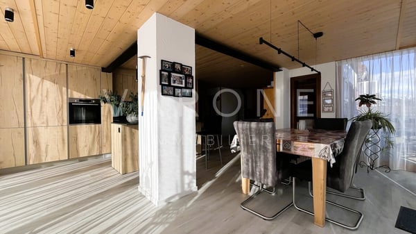 Spacieux chalet rénové et agrandi de 4.5 pièces 7