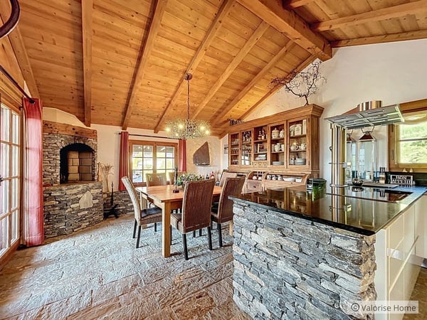À vendre - Chalet de charme de 6 pièces avec piscine à Savièse 5