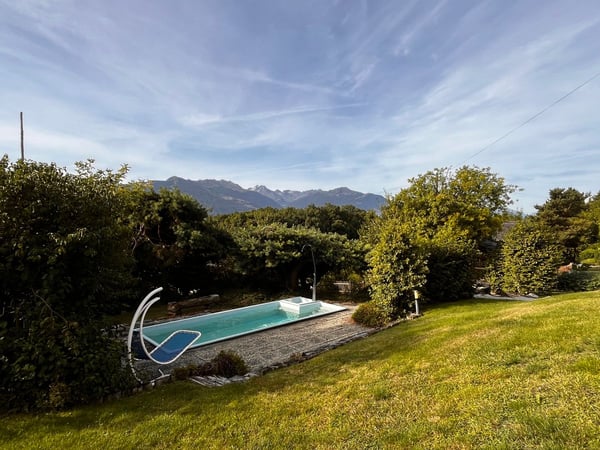 À vendre - Chalet de charme de 6 pièces avec piscine à Savièse 4