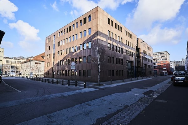 PREMIER LOYER OFFERT - Places de parc dans parking souterrain 2