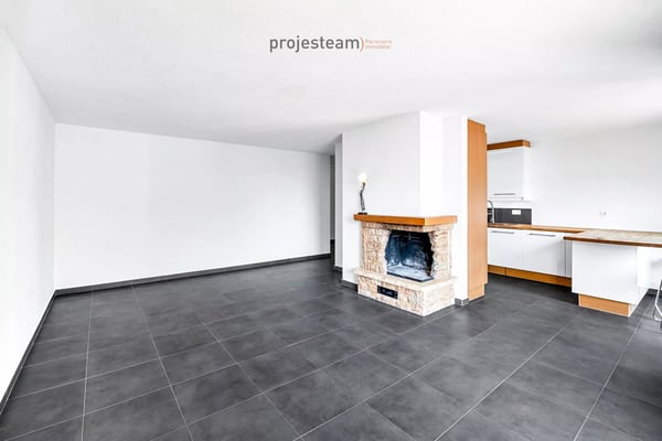 Appartement avec cheminée, rénové avec soin, grand balcon plein sud, dans un cadre verdoyant et familial 8