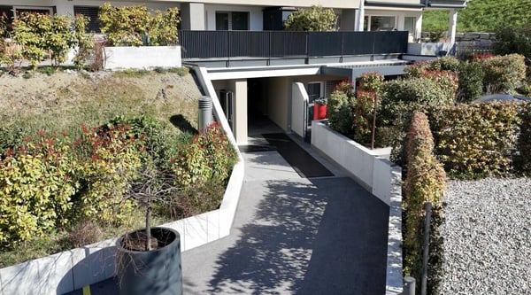 LOCAL COMMERCIAL NEUF A SION DANS LE CHARMANT QUARTIER DE PLATTA 2