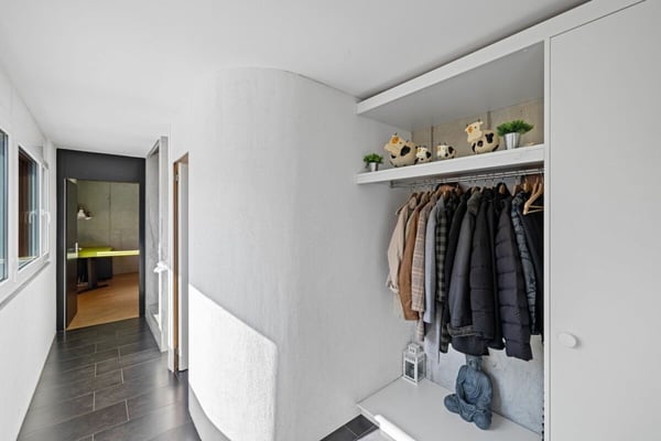 MAGNIFIQUE VILLA CONTEMPORAINE 2 PCES ½ DE 250 M2 AU COEUR DES VIGNES À NOËS (SIERRE) 32