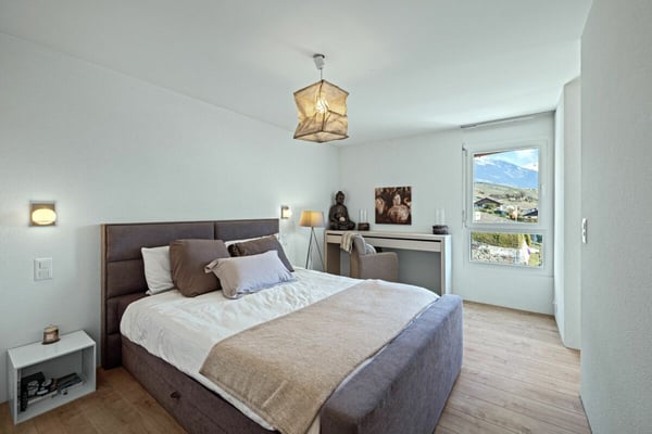 MAGNIFIQUE VILLA CONTEMPORAINE 2 PCES ½ DE 250 M2 AU COEUR DES VIGNES À NOËS (SIERRE) 16