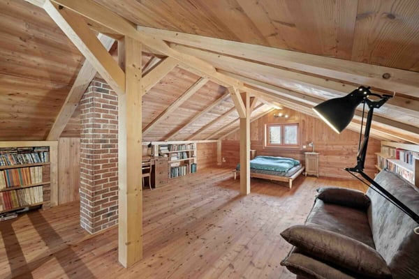 Un chalet d'exception en résidence secondaire, accessible aux acheteurs étrangers, à deux pas du centre du village d'Evolène. 21