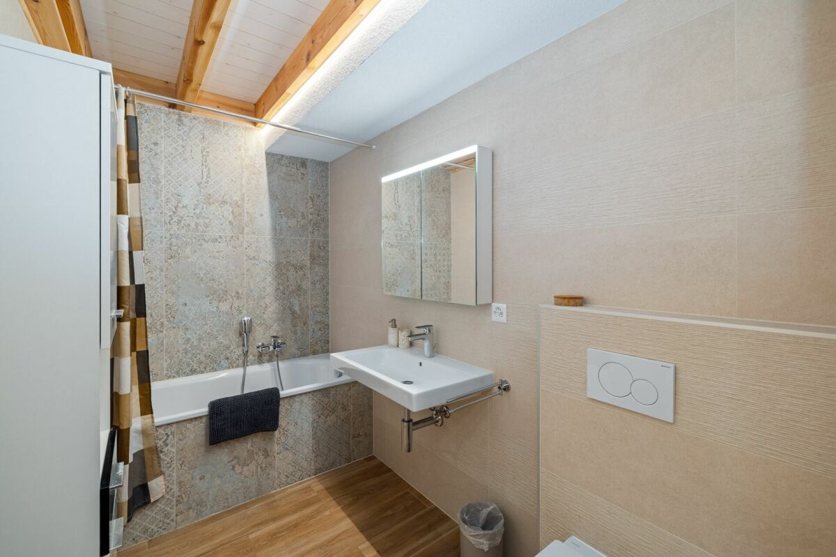 MAGNIFIQUE VILLA MITOYENNE 3 PCES ½ DE 107 M2 AU COEUR DES VIGNES À SAILLON