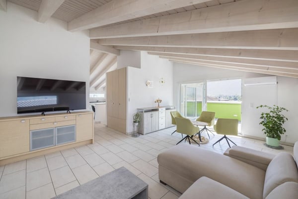 Spacieux attique de 4,5 pièces de 146 m2 bénéficiant d'une vue imprenable sur les Alpes 10