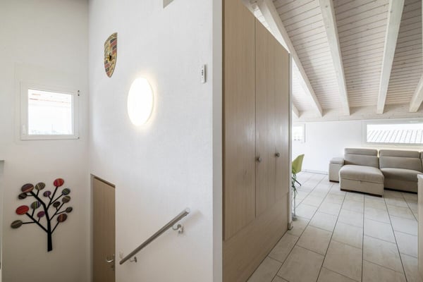 Spacieux attique de 4,5 pièces de 146 m2 bénéficiant d'une vue imprenable sur les Alpes 18