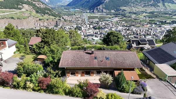 Maison individuelle 6 pièces 1/2 avec un atelier et une vue extraordinaire à Chemin Dessous 2