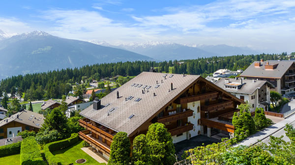 Crans-Montana: Exceptional central location 2