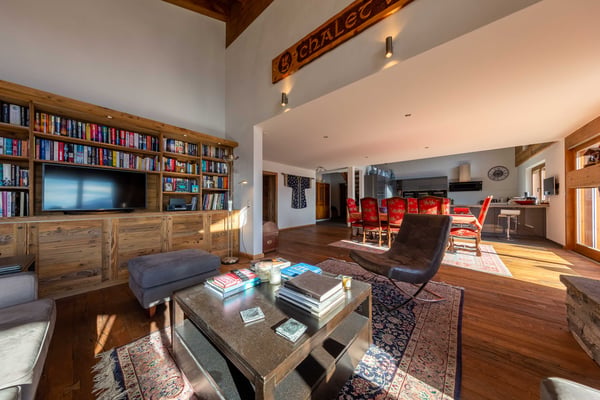 Stunning Village-Center Penthouse 6