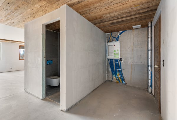 Exclusive 2-Bedroom Apartment in Plans-Mayens 4