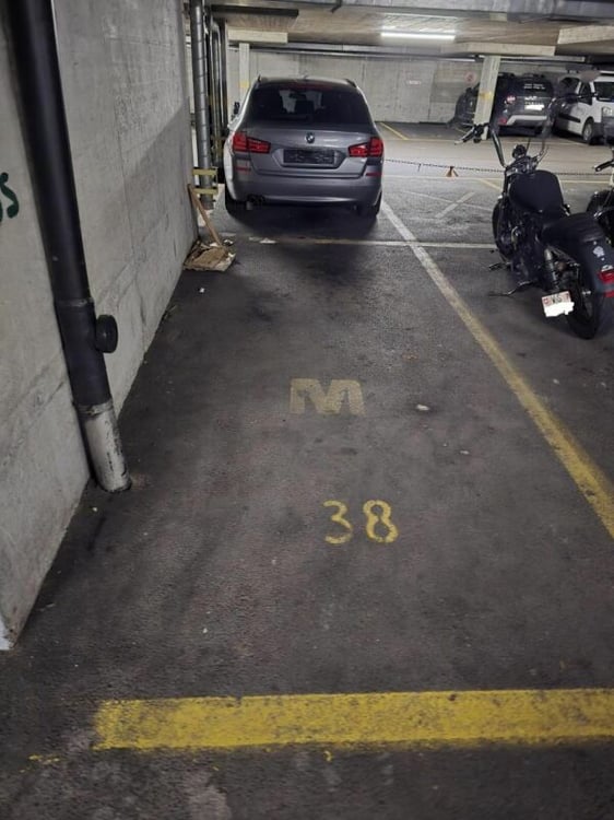 Place souterraine à Sion 2