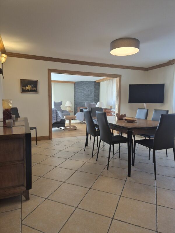 Appartement de 5,5 pces avec magnifique balcon-terrasse de 80 m2