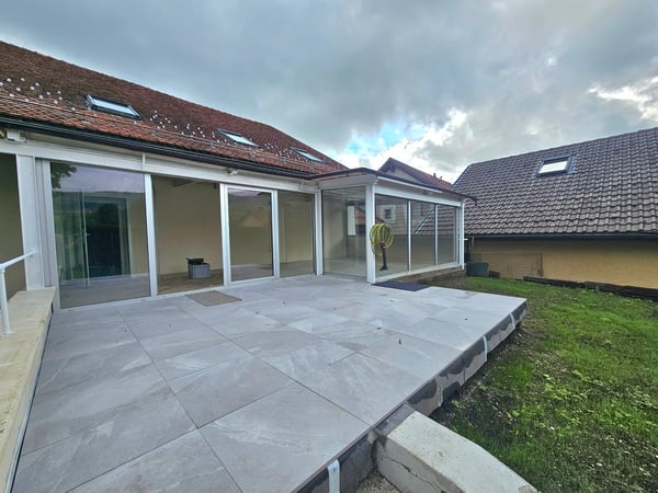 Magnifique propriété de 3 appartements à Longirod avec jardin 12