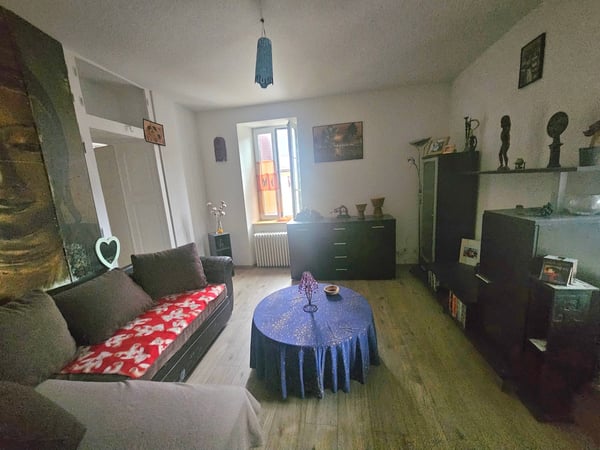 Charmant appartement de 3.5 pièces rénové à Vaulion 2