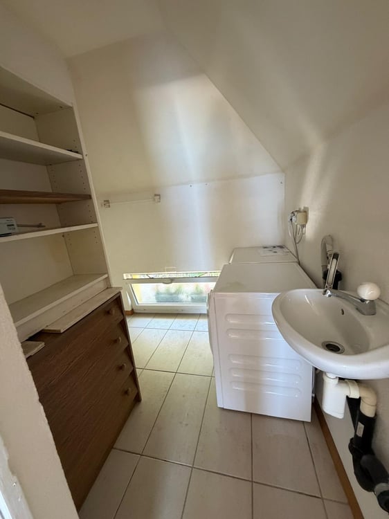 Charmant appartement de 2.5 pièces avec petit bureau et vue lac à Montreux 9