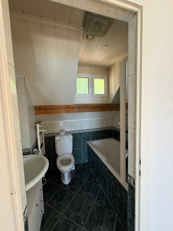 Charmant appartement de 2.5 pièces avec petit bureau et vue lac à Montreux 4