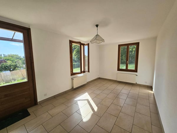Charmante maison bifamiliale de 4.5 pièces à Nyon 3