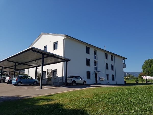 Logement 4,5 pièces au 1er étage de 100 m2, avec ascenseur 12