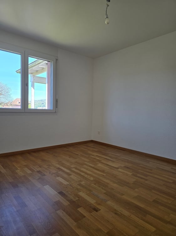 Logement 4,5 pièces au 1er étage de 100 m2, avec ascenseur 9