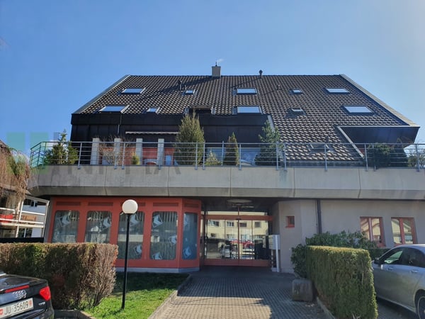 Surface commerciale de 13 m2 7