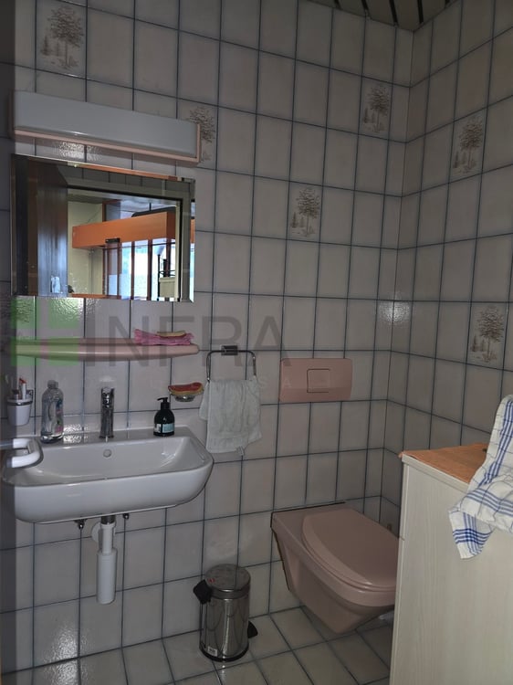 Surface commerciale de 13 m2 5