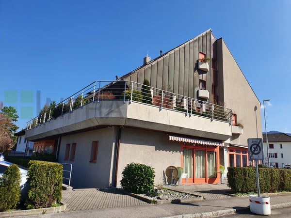 Surface commerciale de 13 m2 8