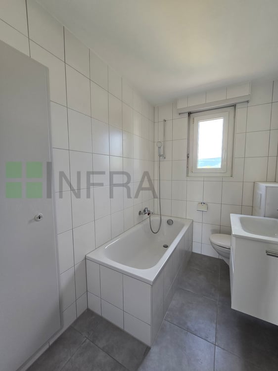 Attique de 13 m2 rénové au 2ème étage 3